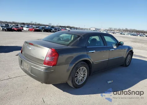 2010 Chrysler 300 Touring z USA, uszkodzony, nr VIN 2C3CA5CVXAH206507